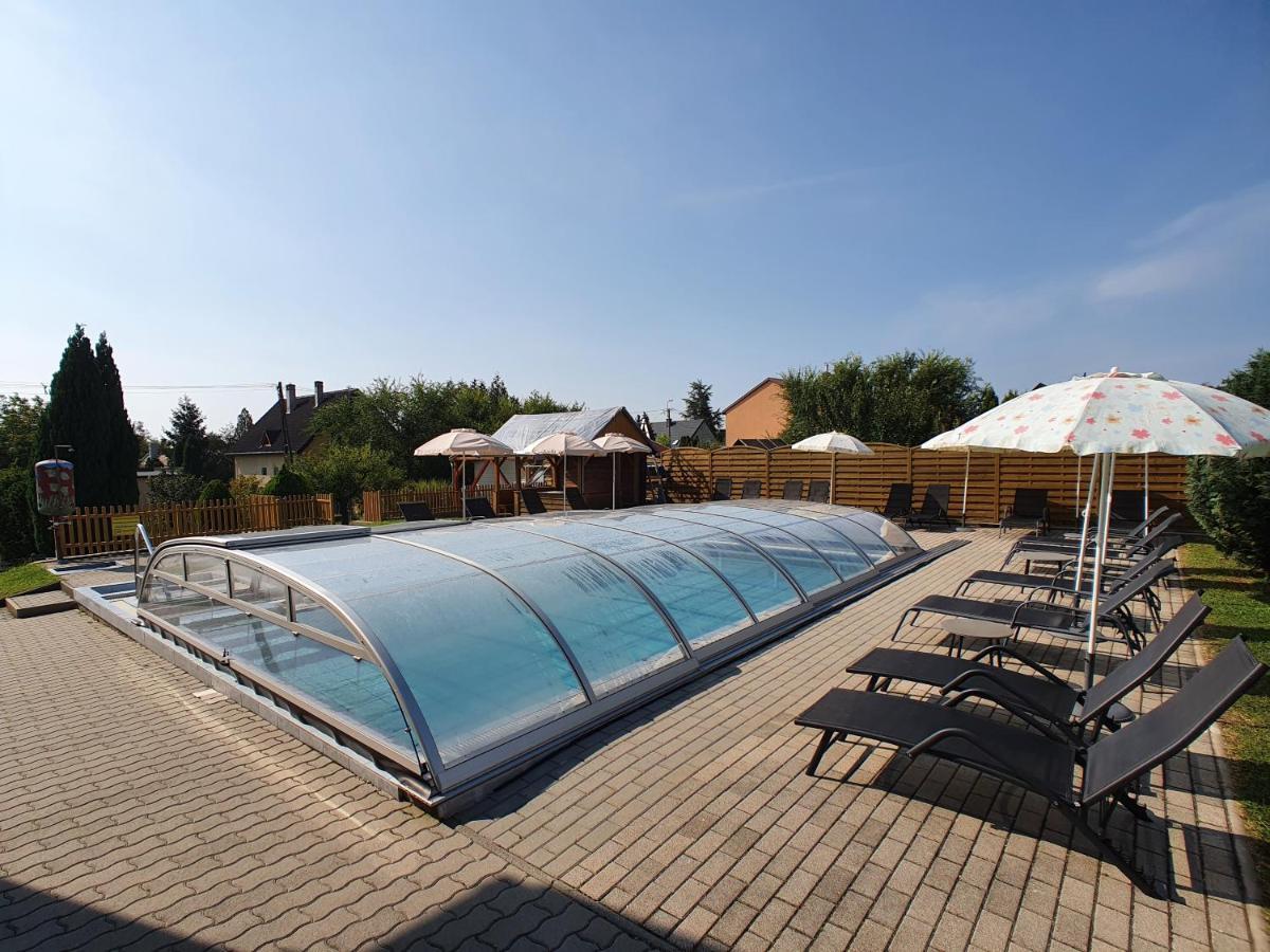 Krisztian Apartmanhaz Vonyarcvashegy Exterior foto