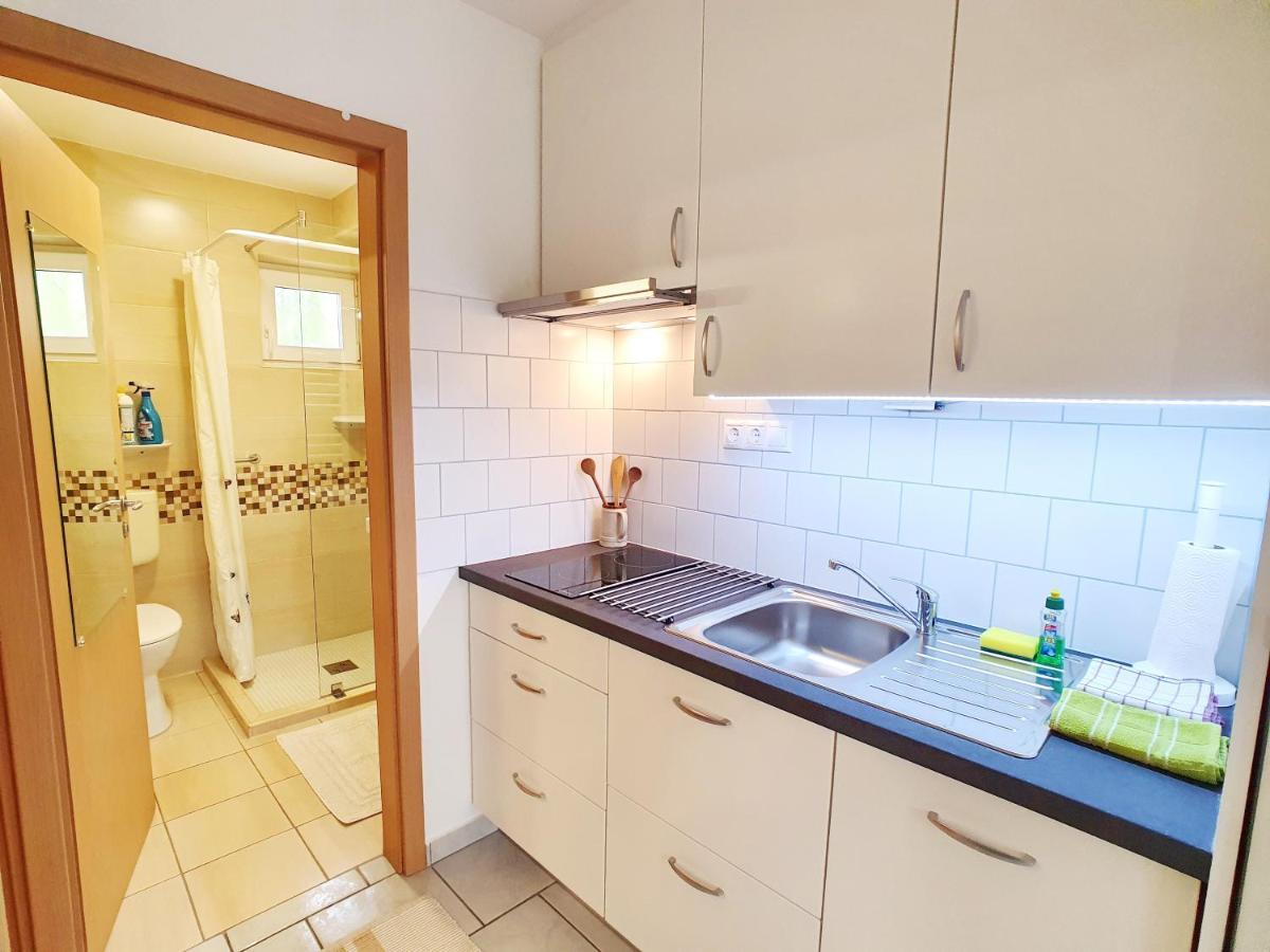 Krisztian Apartmanhaz Vonyarcvashegy Exterior foto