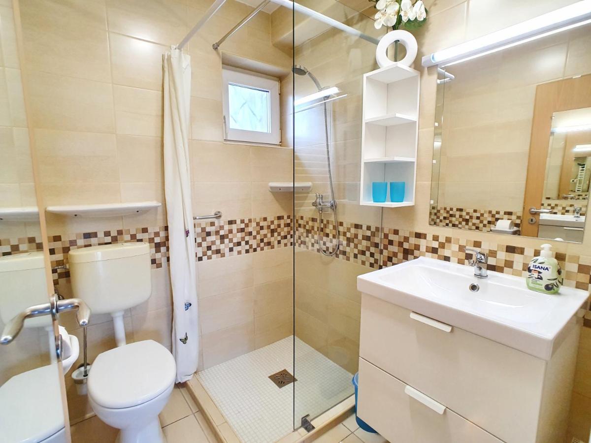 Krisztian Apartmanhaz Vonyarcvashegy Exterior foto