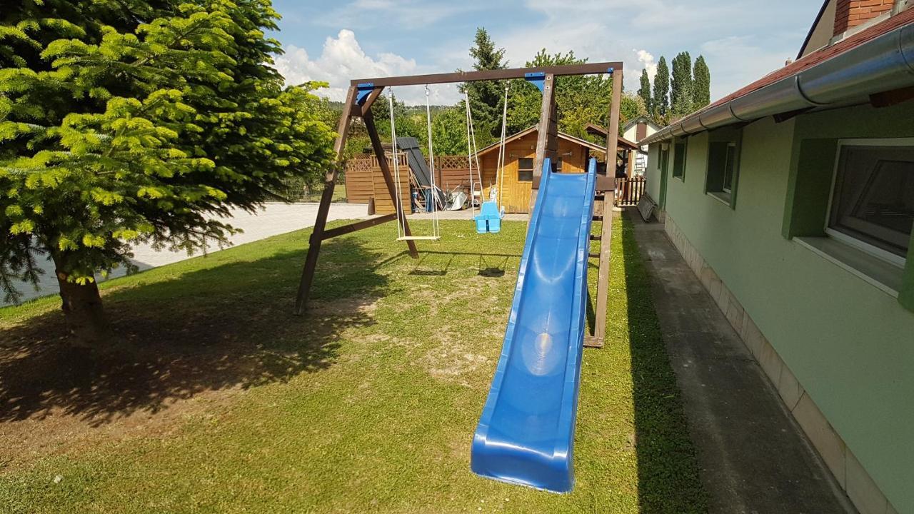 Krisztian Apartmanhaz Vonyarcvashegy Exterior foto